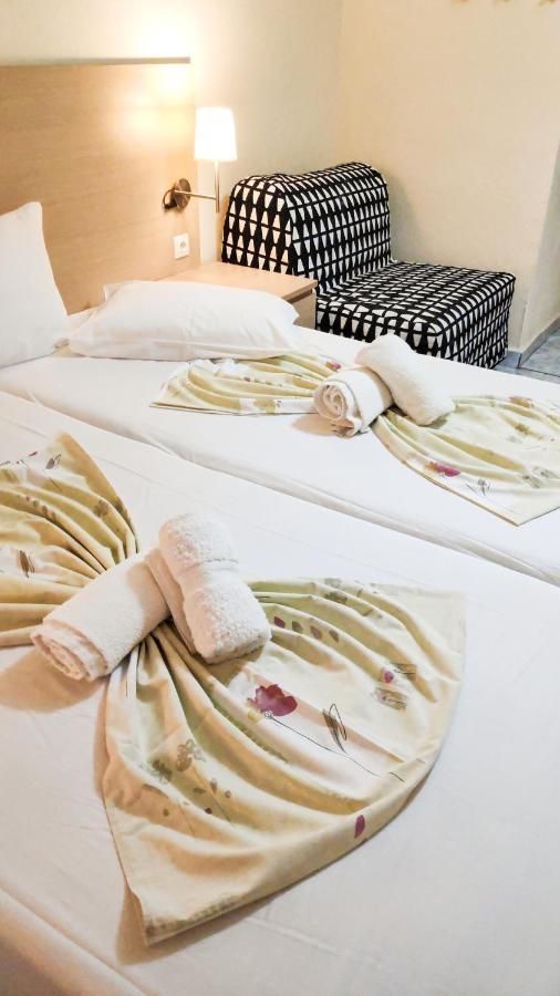 Jimmy'S Rooms Nea Potidea 外观 照片