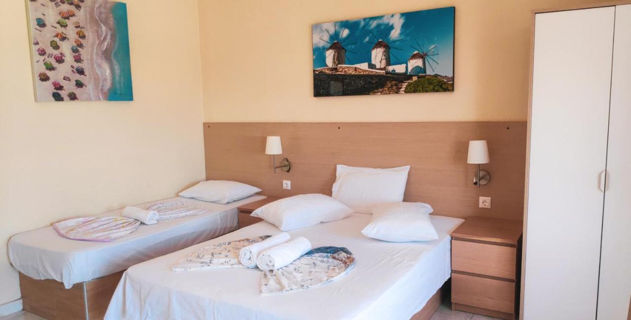 Jimmy'S Rooms Nea Potidea 外观 照片
